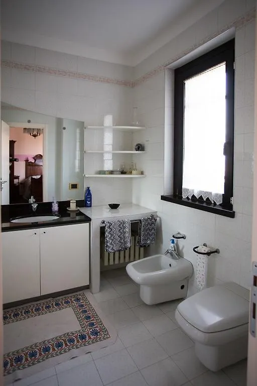 Villagramde Barlassina 3*,  Italia